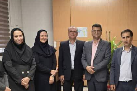 بازدید مدیر منابع انسانی از واحد کارگزینی مرکز